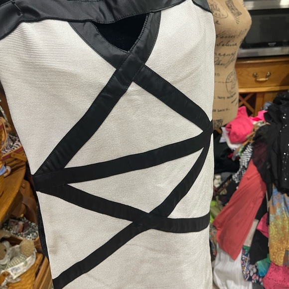 Bebe Dress - Picture 2 of 5